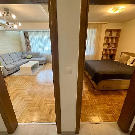 Modern & Elegant With Free Parking * Sarajewo