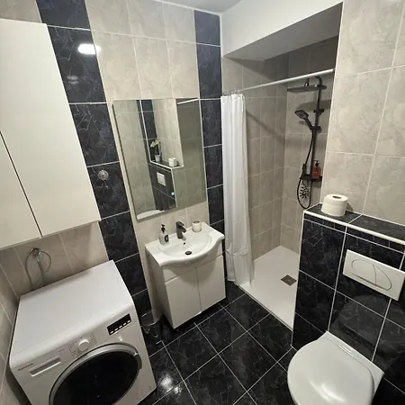 Modern & Elegant With Free Parking * Sarajevo