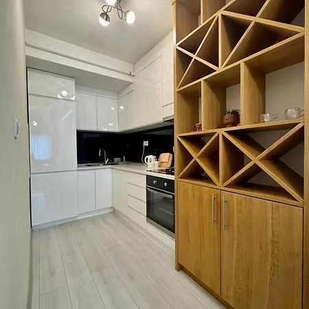 Modern & Elegant With Free Parking Sarajevo